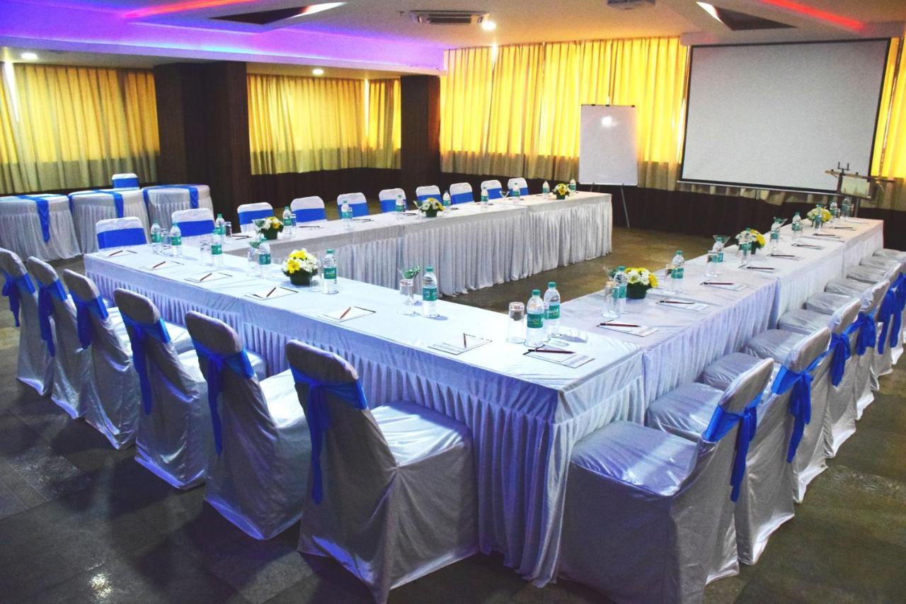 Hotel Citrus Prime Candolm, Goa แคนโดลิม ภายนอก รูปภาพ