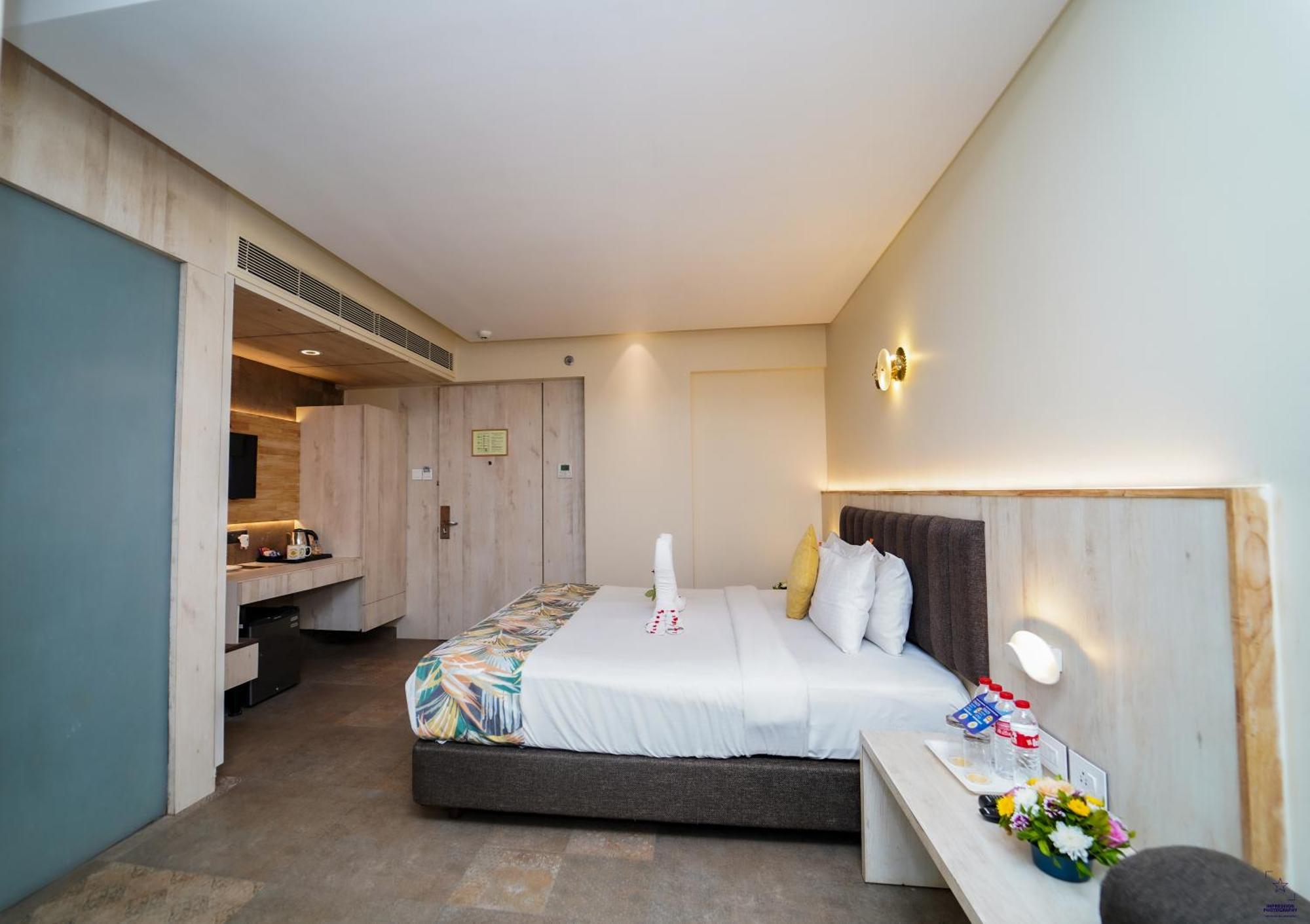Hotel Citrus Prime Candolm, Goa แคนโดลิม ภายนอก รูปภาพ